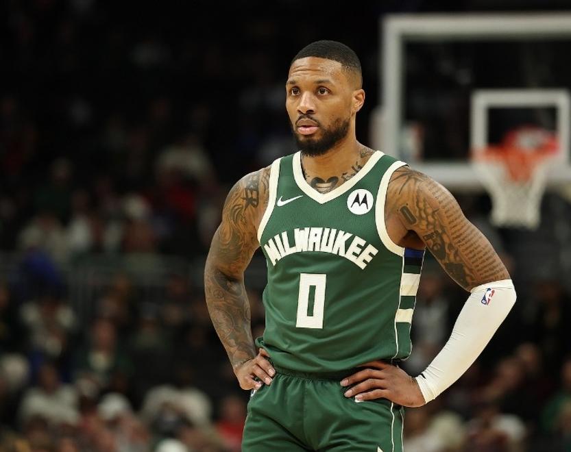 开拓者力克雄鹿，利拉德送出绝杀的简单介绍