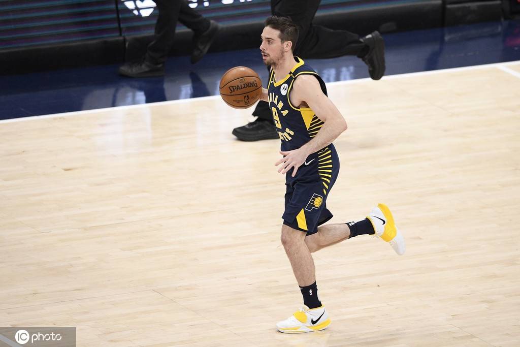 步行者队赛季初表现平稳，逐步找回节奏