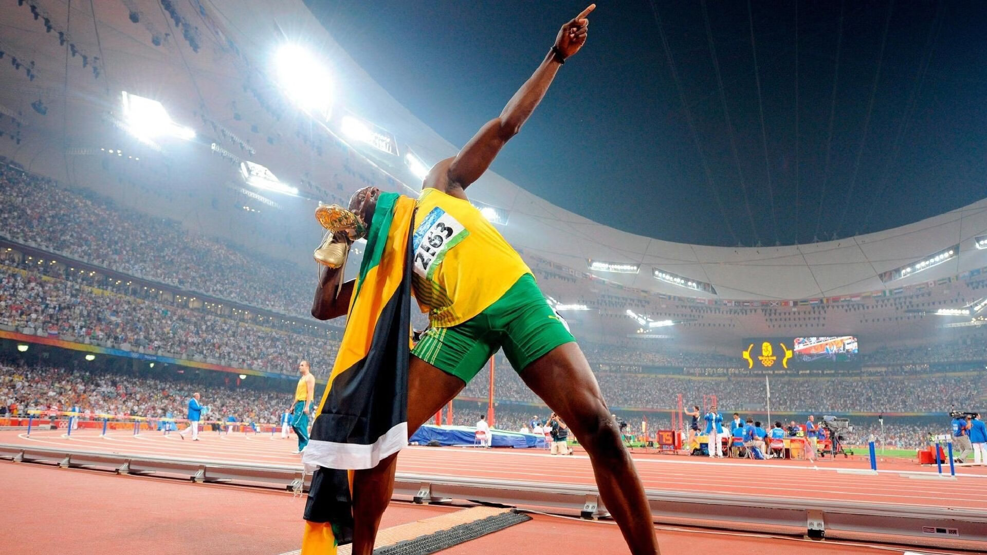 迈凯伦绝杀法拉利,拉塞尔关键制胜,一场载入史册的赛道逆转