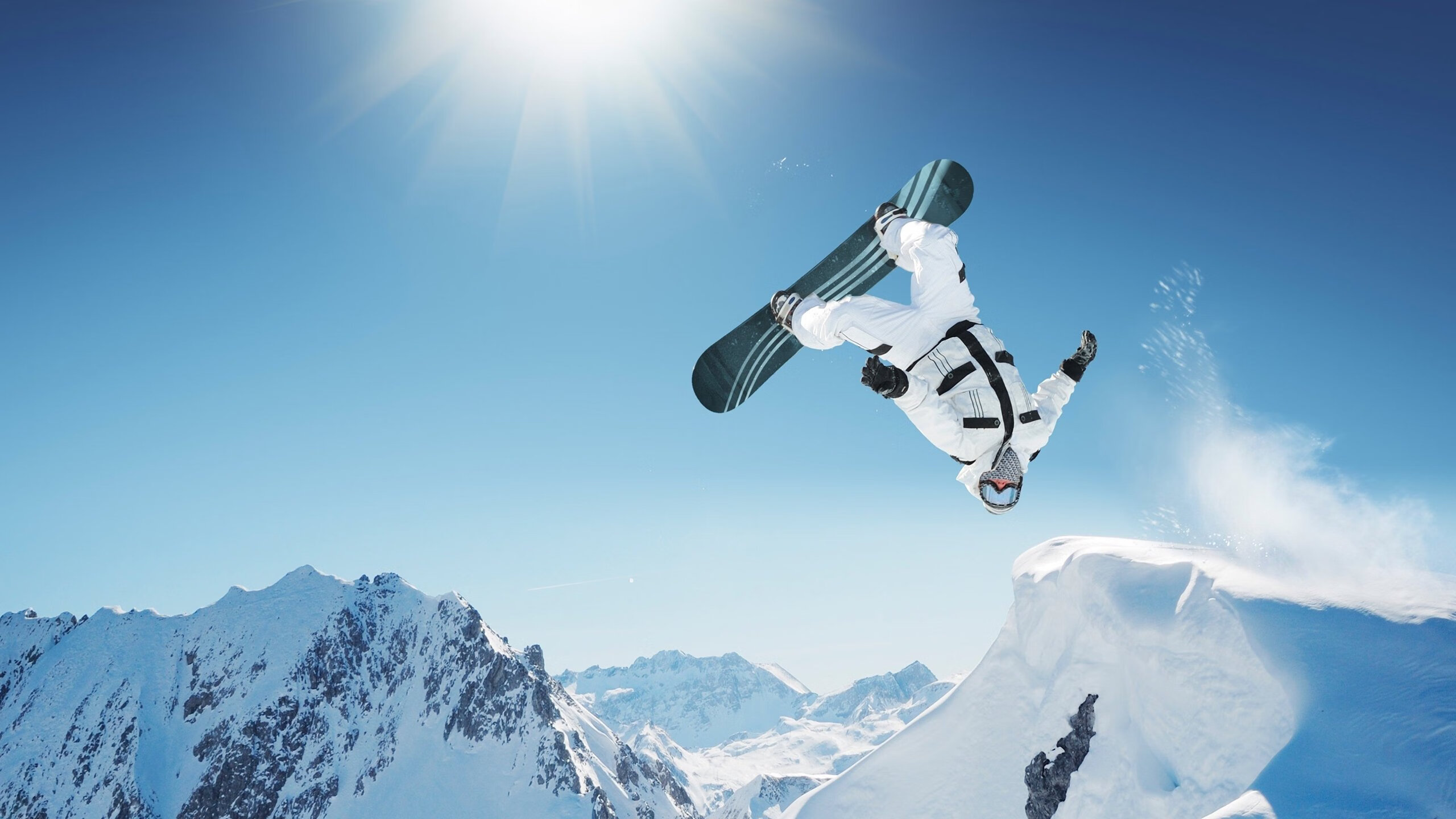 南美风暴席卷卡塔尔，乌拉圭绝杀波兰，梅西刷新纪录定义新时代